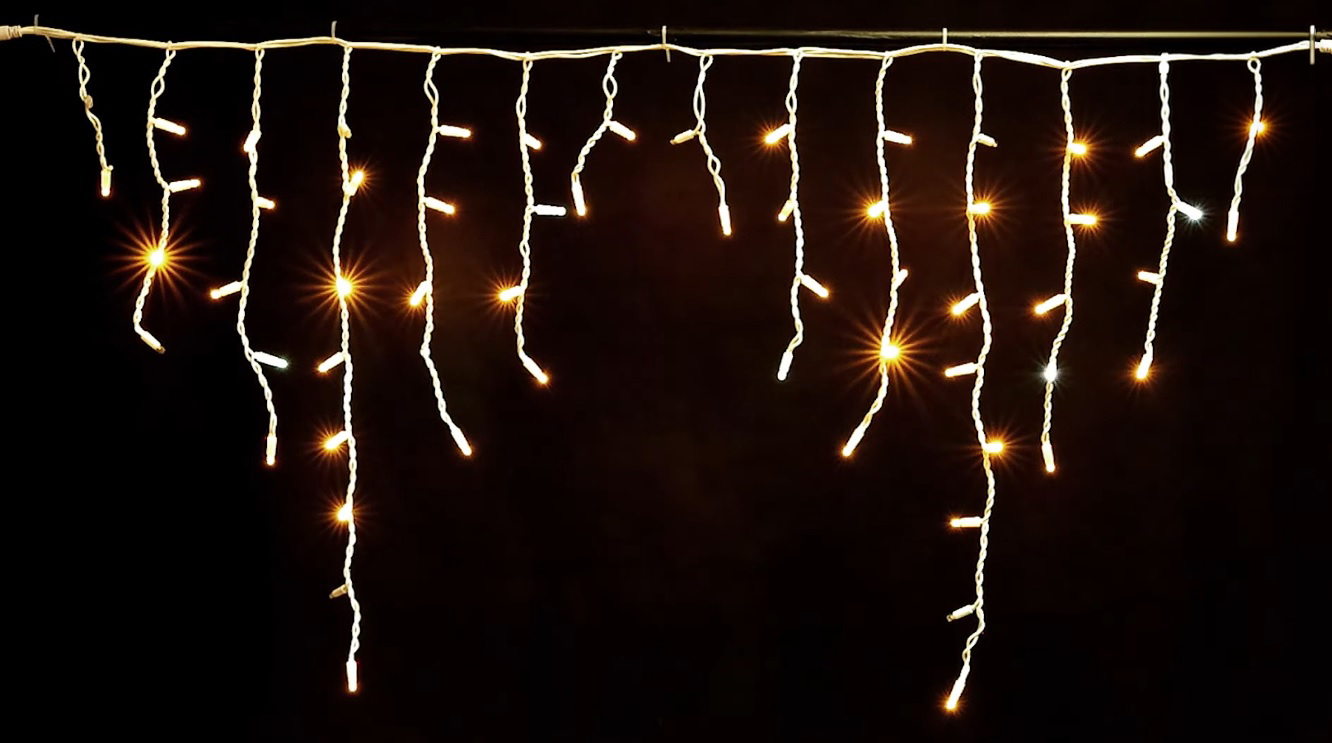 led světeln&eacute; rampouchy 4,5x0,8m studen&aacute; b&iacute;l&aacute; flash efekt